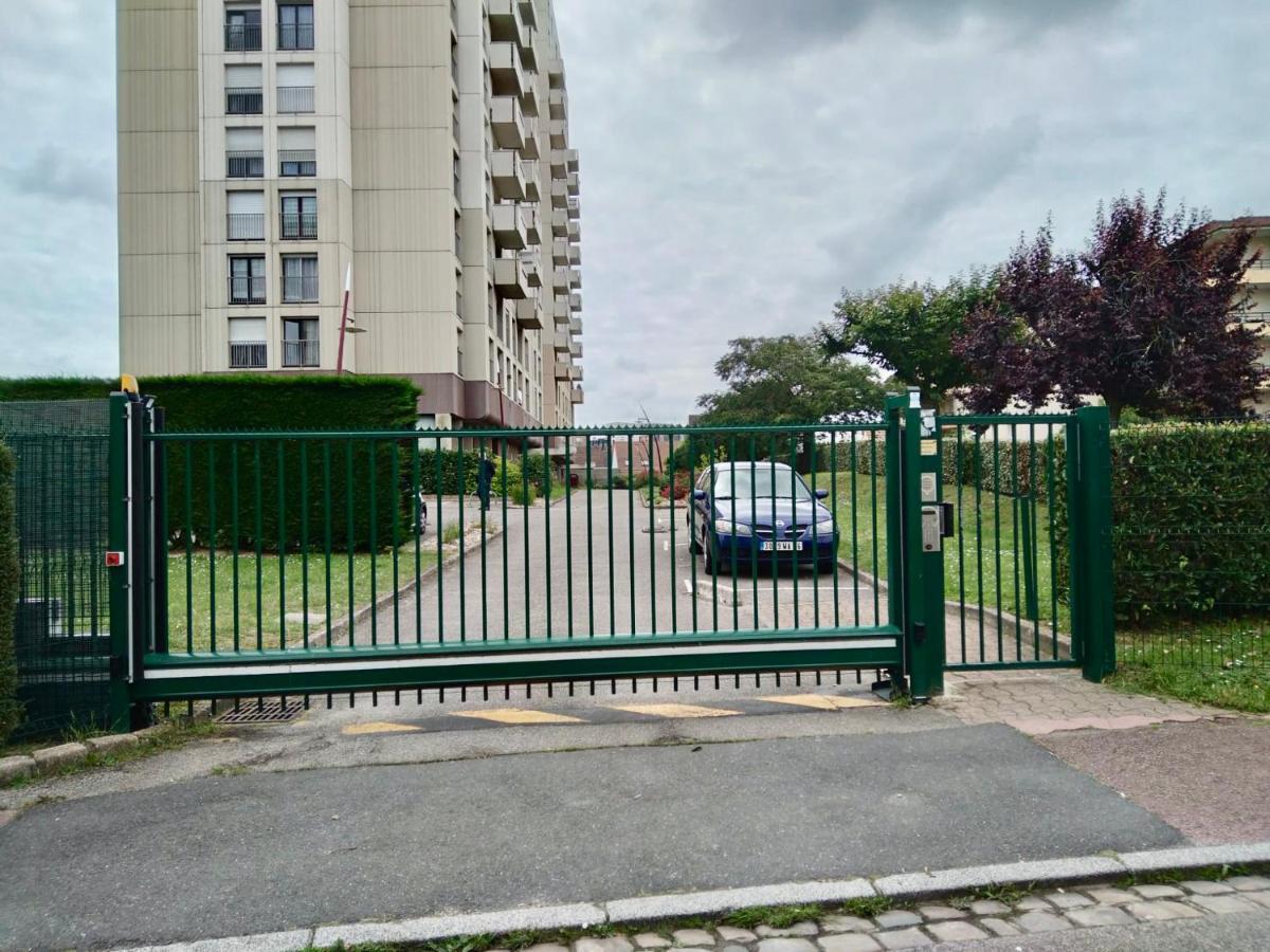 Grand F2 De 47M2 Au 15Eme Etage Dans Une Residence Tres Calme - 017 Rouen Ngoại thất bức ảnh